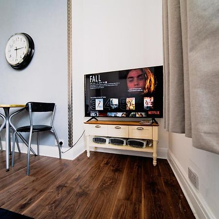 Spacious 2 Bedroom Apartment In Downtown Londra Esterno foto